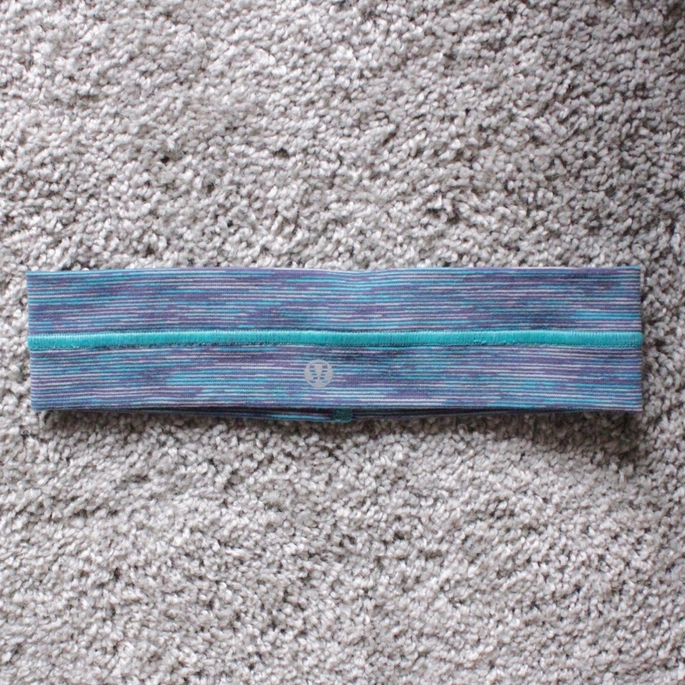 lululemon Flyaway Tamer Headband